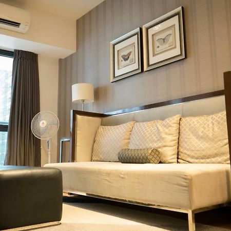 Milano Versace Suites Makati City Exterior photo