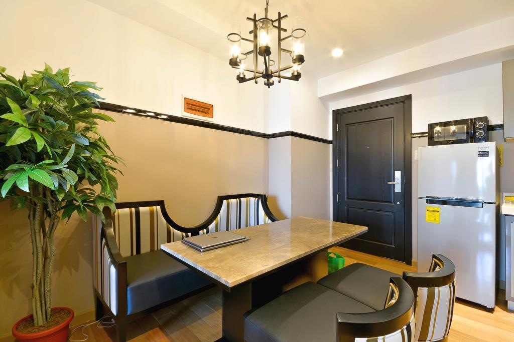 Milano Versace Suites Makati City Exterior photo