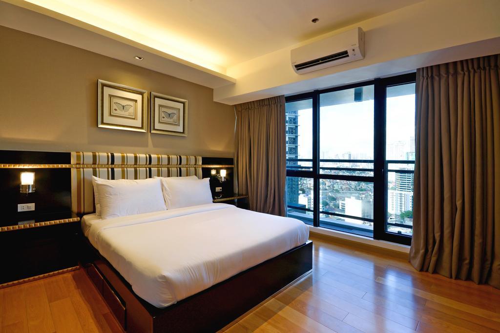 Milano Versace Suites Makati City Exterior photo