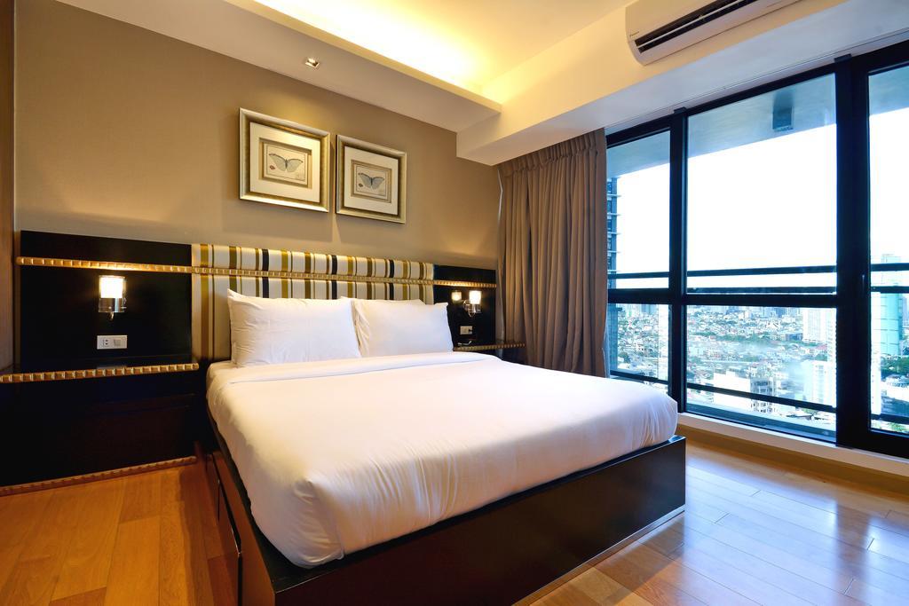 Milano Versace Suites Makati City Exterior photo