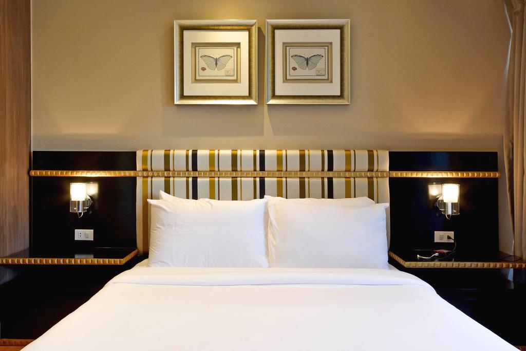 Milano Versace Suites Makati City Exterior photo