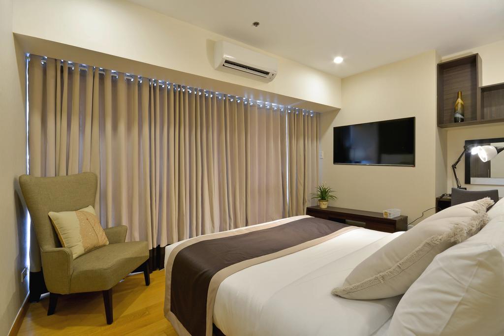 Milano Versace Suites Makati City Exterior photo