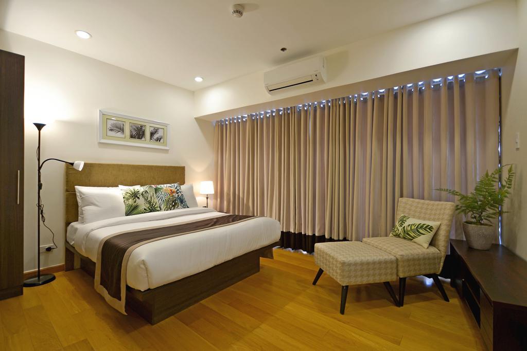 Milano Versace Suites Makati City Exterior photo