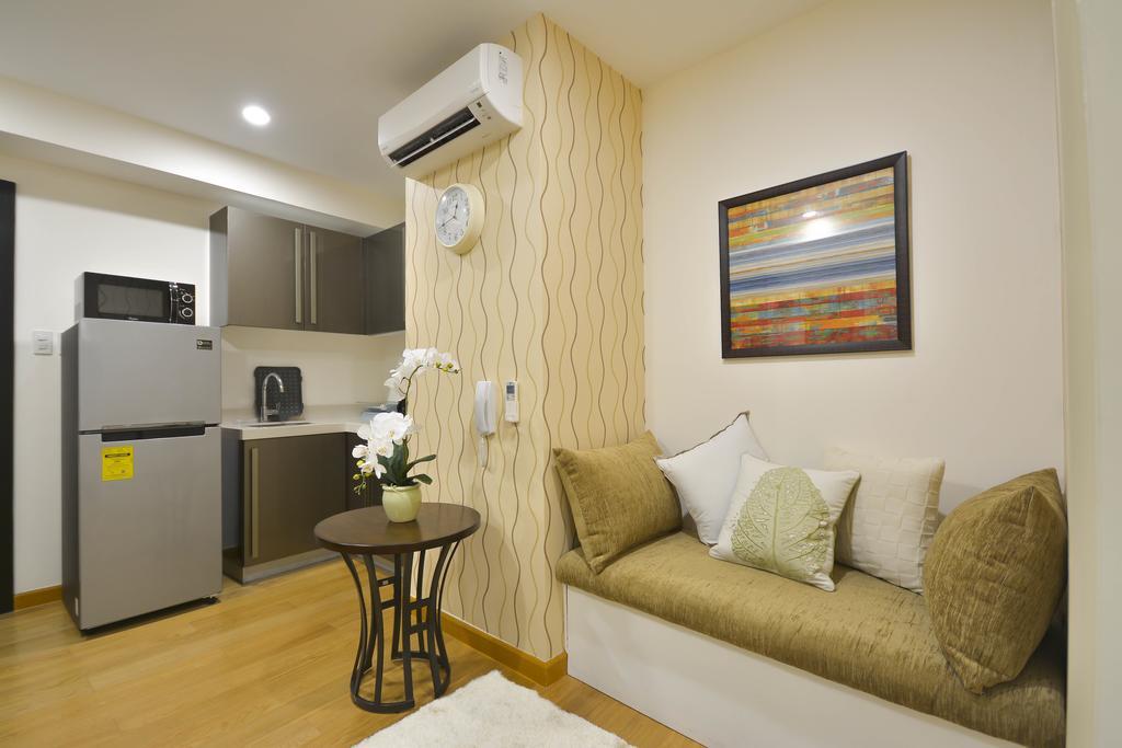 Milano Versace Suites Makati City Exterior photo