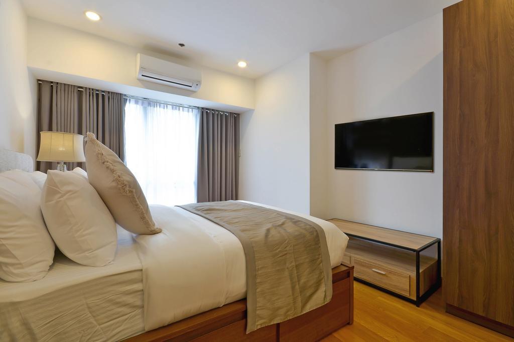 Milano Versace Suites Makati City Exterior photo