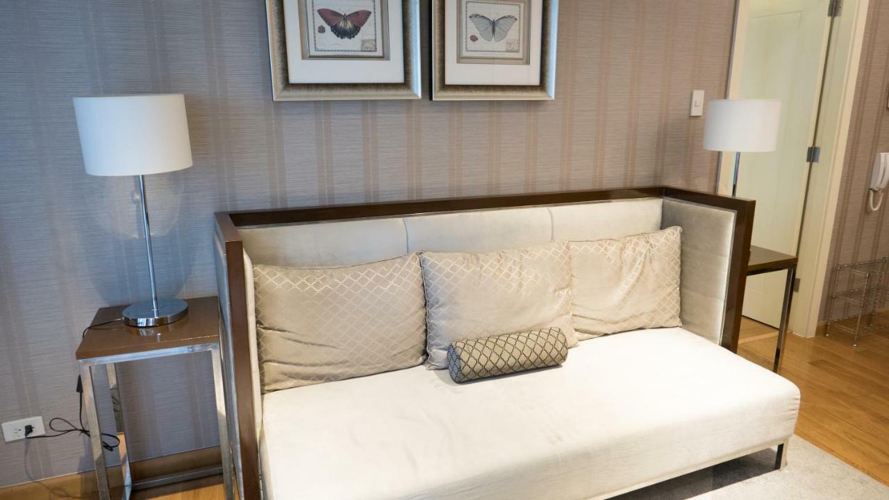 Milano Versace Suites Makati City Exterior photo