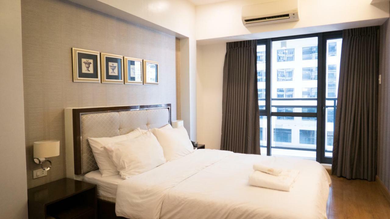 Milano Versace Suites Makati City Exterior photo